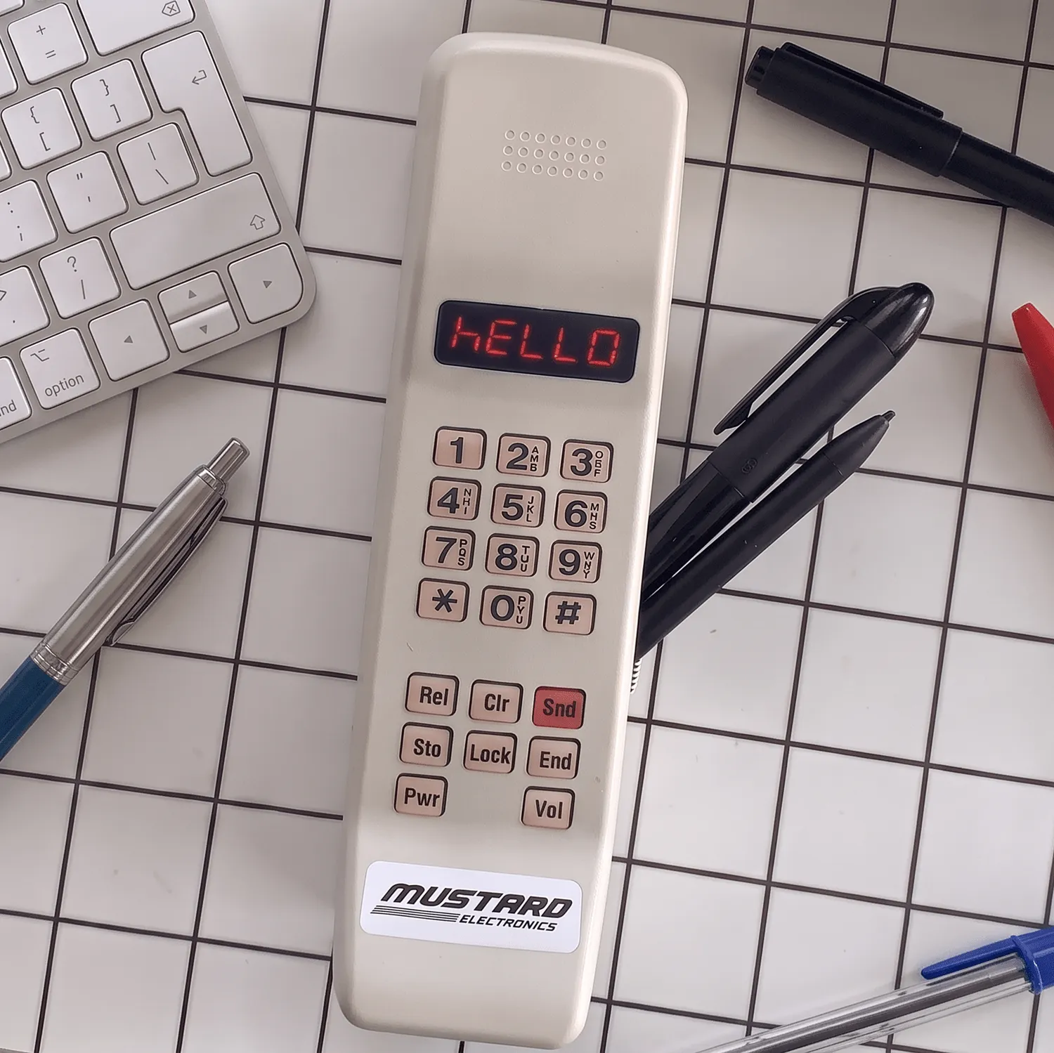 Mustard 80s Hotline pennfodral retro