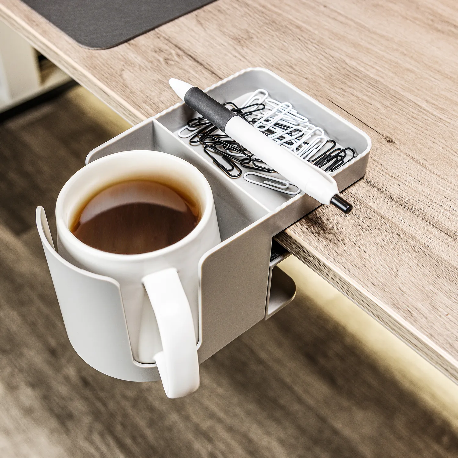 Deflecto Standing Desk mugghållare med klämfäste svart