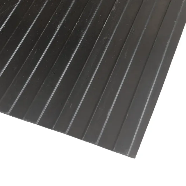 SDM Ergonomic Mats Bredräfflad gummiduk väggskydd