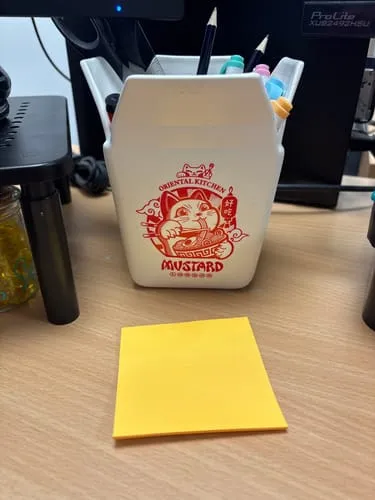 Mustard Takeaway pennställ keramik box