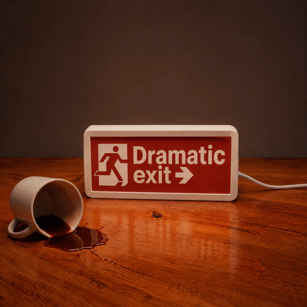 Mustard Dramatic Exit Box Light lampa röd