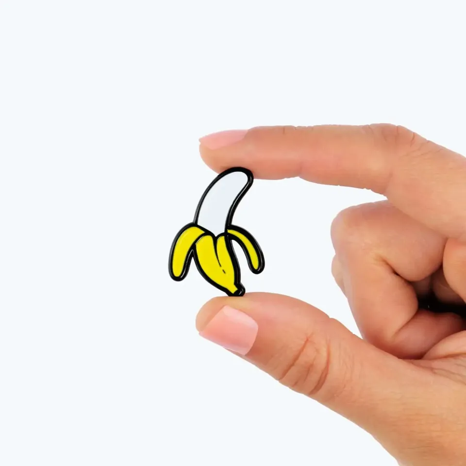 Mustard Banana emaljpin banan present